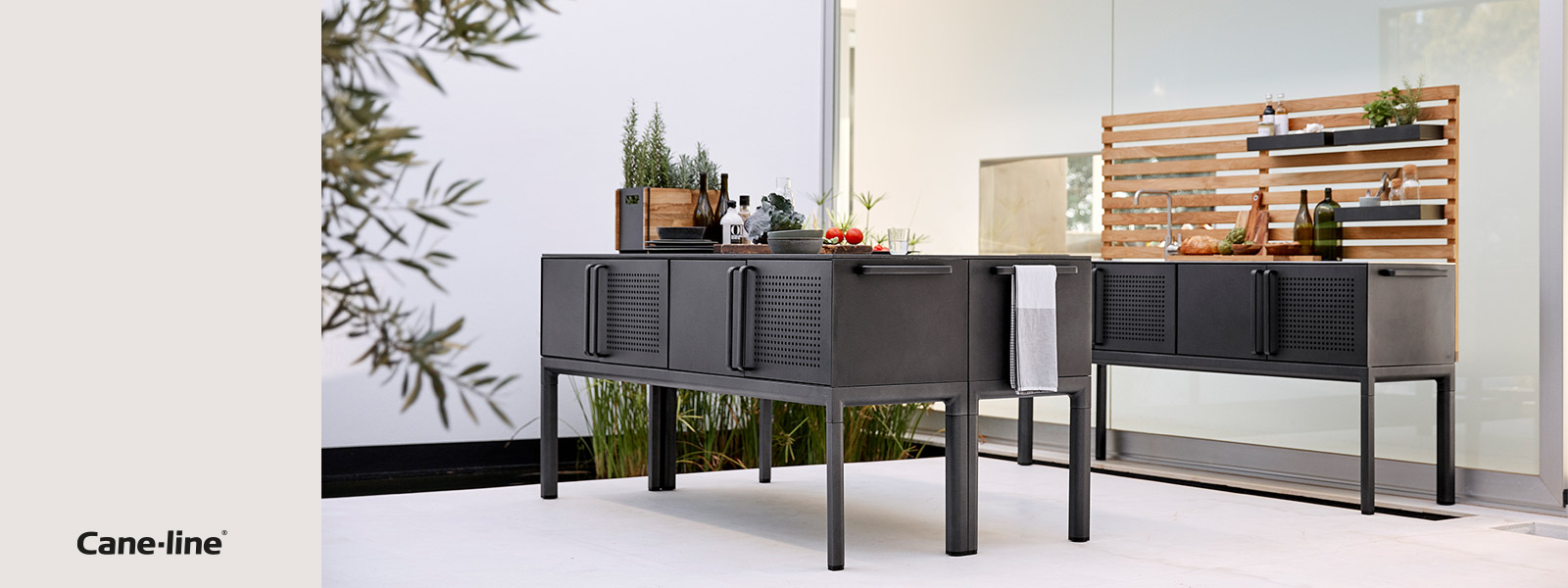 CANE-LINE Outdoor Outdoorküche Slide background